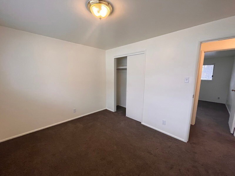 Building Photo - 166 N 400 E