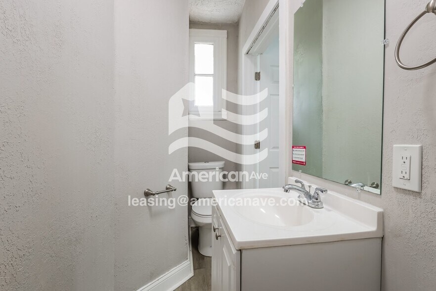 Building Photo - 760 Chateau Ave