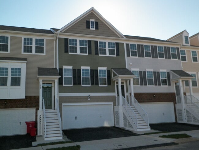 Magnificent Townhome Rental! - 1720 Beacon Ln