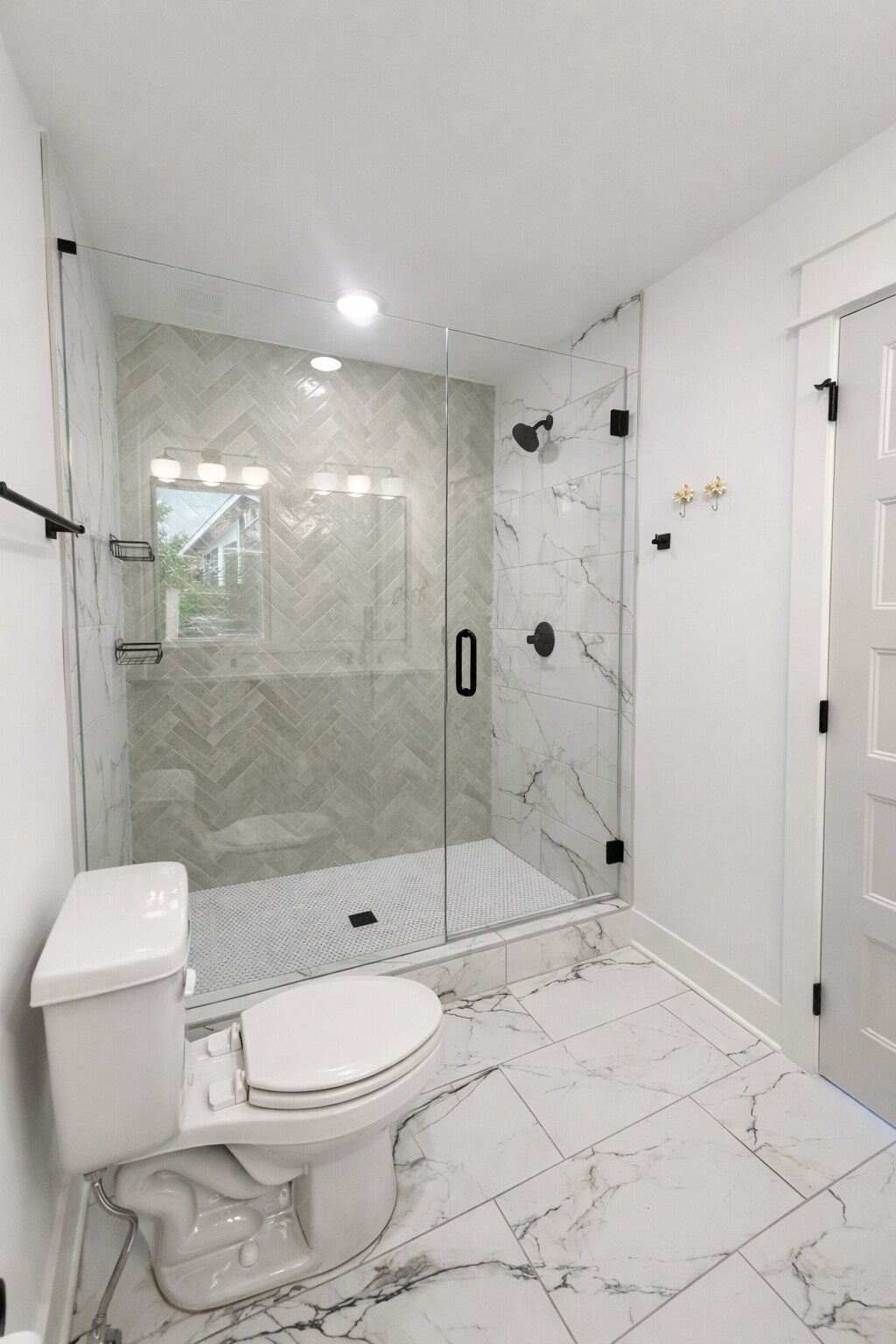 Building Photo - 2022 Maple Vw Ln