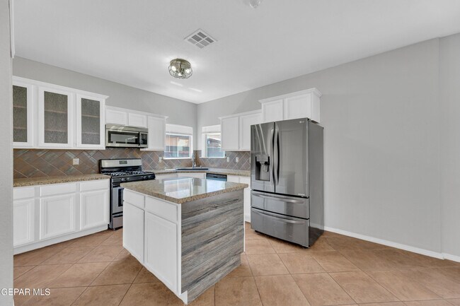 Building Photo - 14378 N Cave Dr