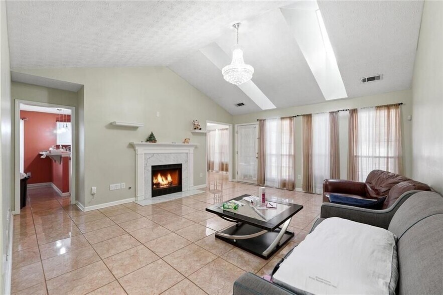 Building Photo - 2833 Loral Pines Dr NW