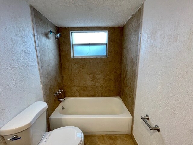 Building Photo - 1230 NE 139th St