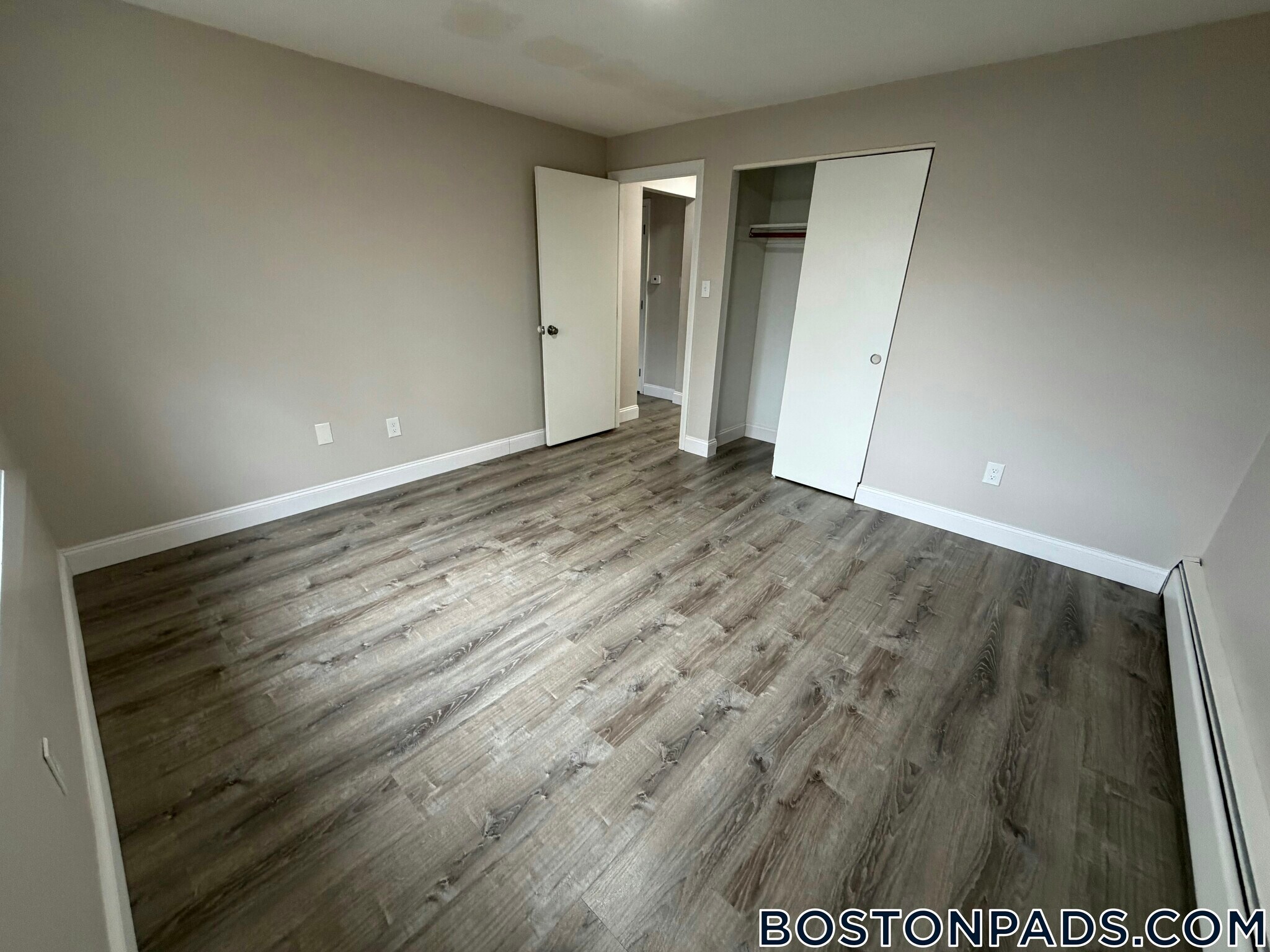 Building Photo - 71 Bernier St