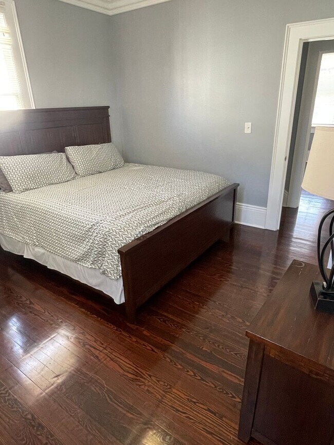 Building Photo - Gorgeous 3BD in Midcity, with a Garage and Large Deck/Terrace