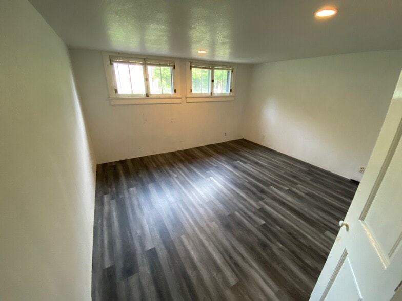 Bedroom - 404 NW A St