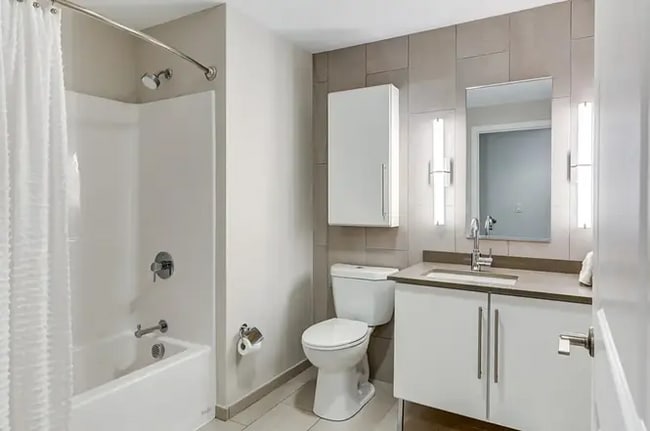 Building Photo - 75 Cowles Ln