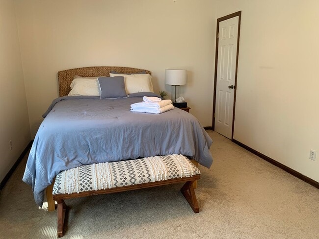 Building Photo - Haverford Circle renovated 3 Bedroom Townhome