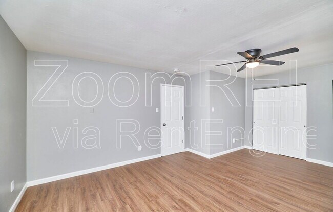 Building Photo - 2400 E Humes Ln