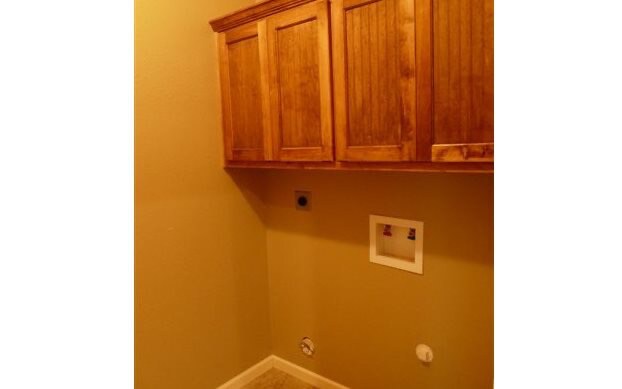 Building Photo - 637 Mineral Springs Rd