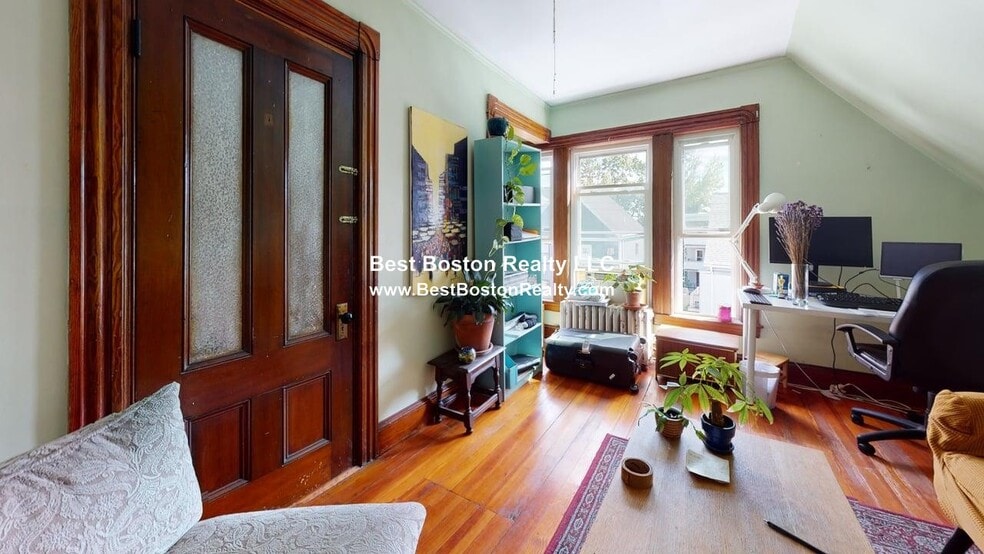 Building Photo - 289 Summer St