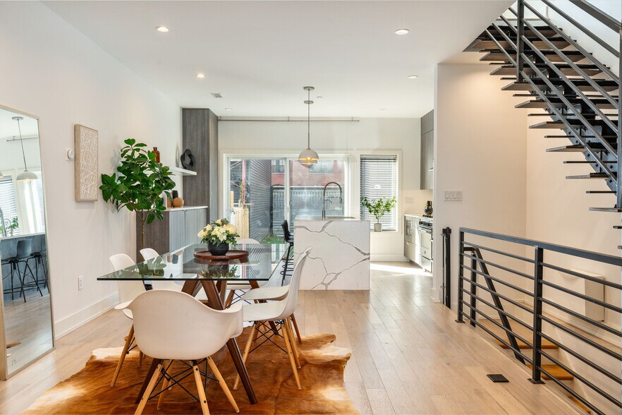 Building Photo - 2058 E Susquehanna Ave