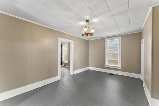 Building Photo - 2318 Ave H