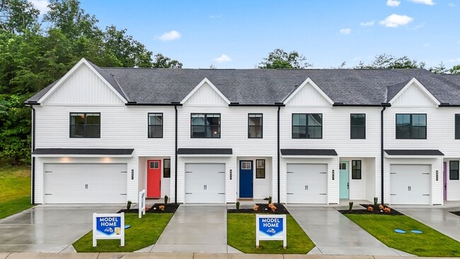 Building Photo - Modern 3-Bed, 2.5-Bath Townhome Now Offering $1000