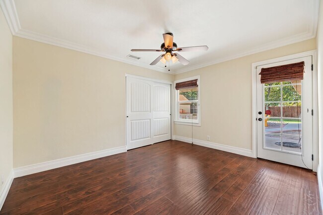 Building Photo - Stunning Riverside Home for Rent- Solar, E...