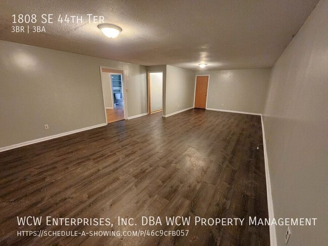 Building Photo - 1808 SE 44th Terrace