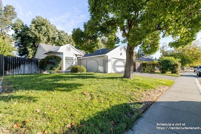 Building Photo - 2703 Albany Ave