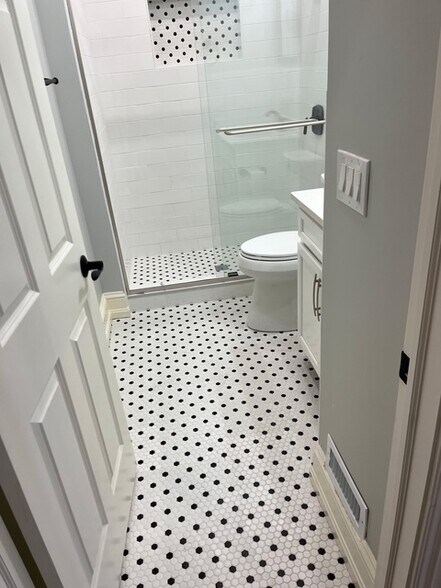 Building Photo - 407 N McBride St