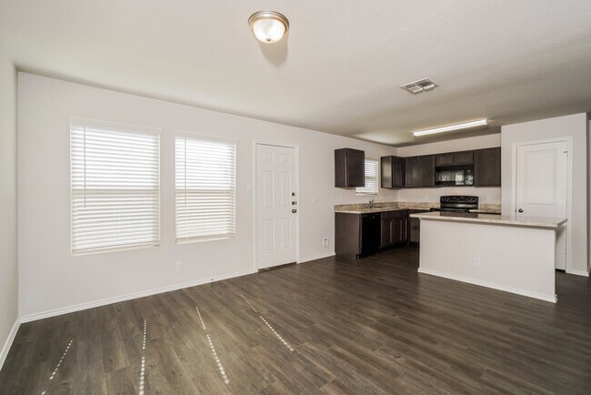 Building Photo - 3711 Somers Crest