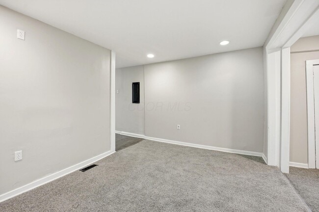 Building Photo - 1041 Market St