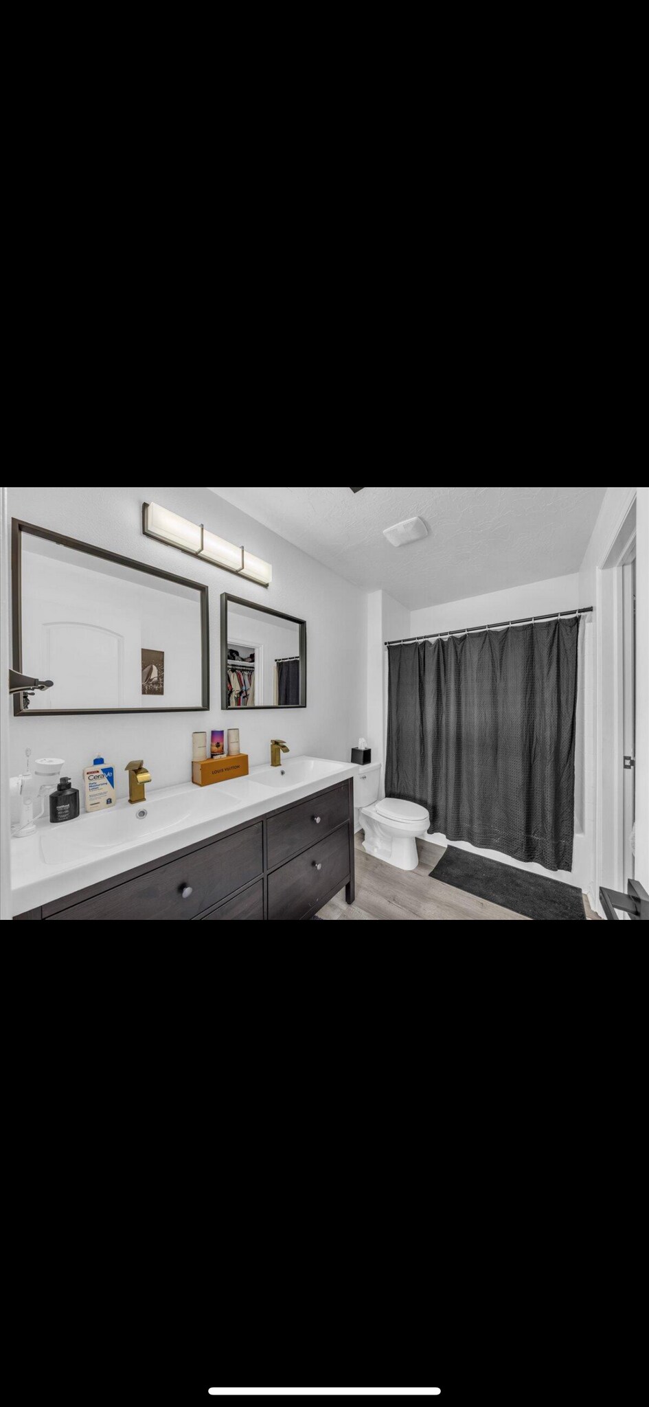 Building Photo - 1277 W Las Hurdes Dr