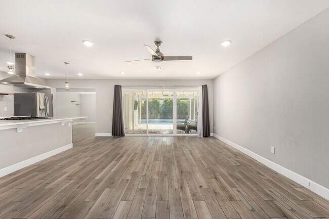 Building Photo - Beautiful Home available to lease!