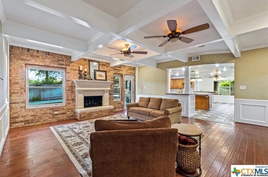 Building Photo - 3069 Summit Dr