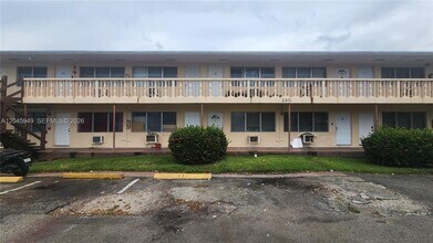 Building Photo - 280 SW 11th Ave