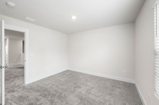 Building Photo - 115 Ted Dr