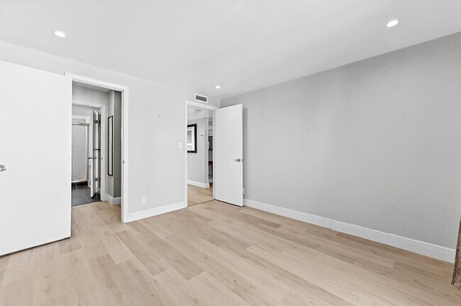 Building Photo - 4500 N Flagler Dr