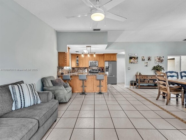 Building Photo - 11310 SW 58th Ct