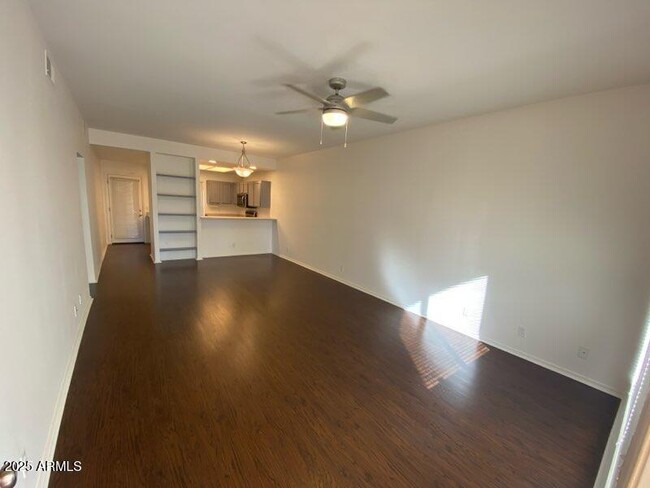 Building Photo - 1017 E Maryland Ave