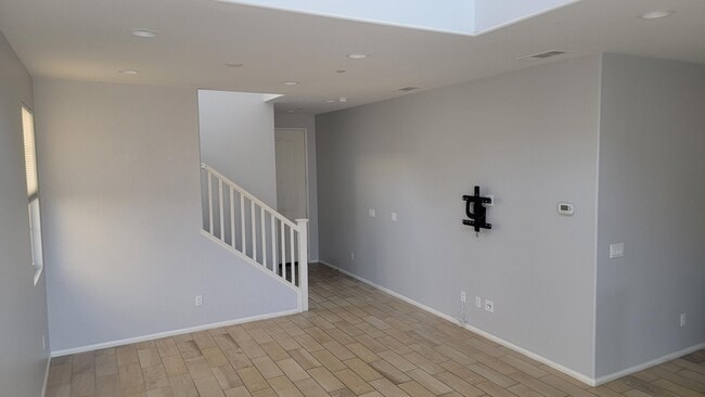 Building Photo - 305 Paseo Gusto