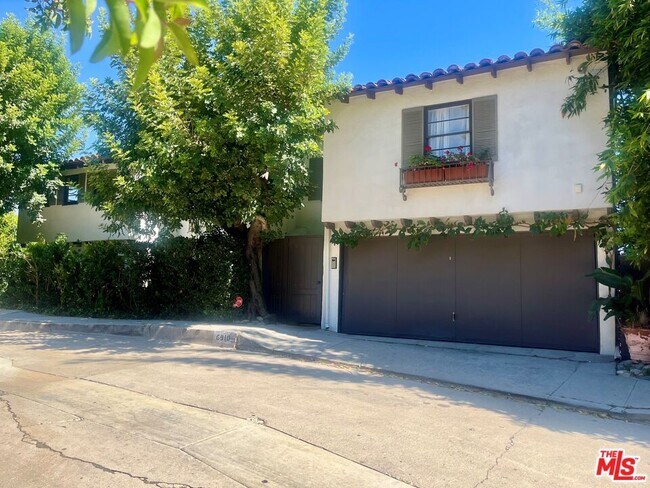 Building Photo - 6910 Los Tilos Rd