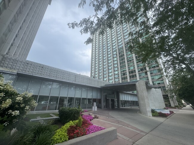 Building Photo - 3600 N Lake Shore Dr