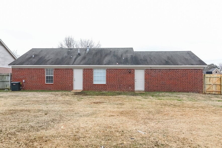 Building Photo - 4506 Shadow Hollow Dr