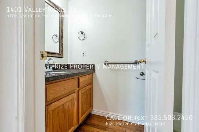 Building Photo - 1401 Valley Ridge Dr