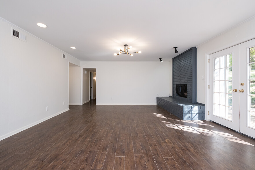 Building Photo - 12 Rio Grande Forest Dr