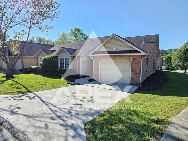 Building Photo - MOVE-IN SPECIAL, $1 RENT!! - Stunning 2 Bd...