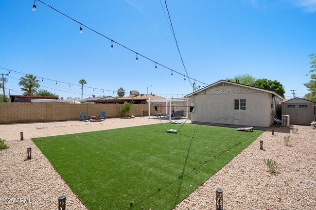 Building Photo - 7608 E Catalina Dr
