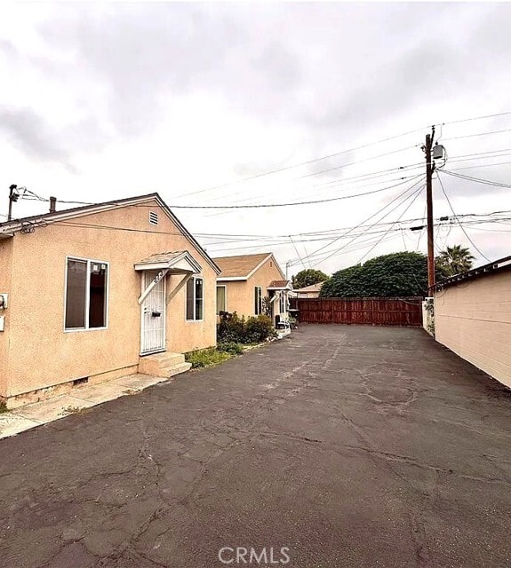Building Photo - 813 E Nocta St