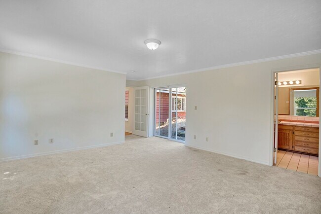 Building Photo - 31638 Lodge Rd