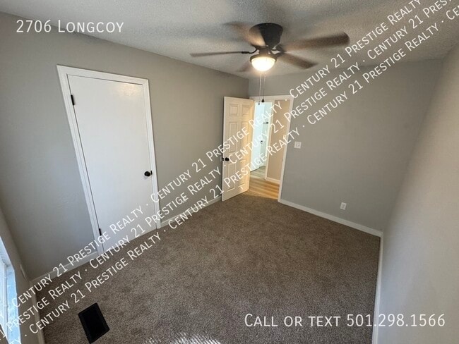 Building Photo - 2706 Longcoy-