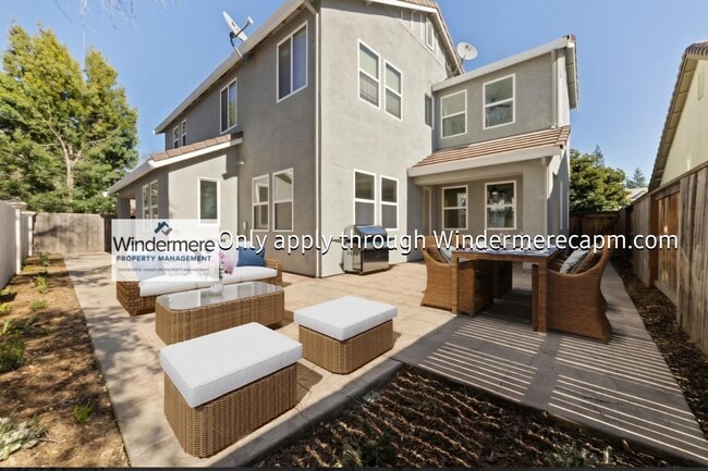 Building Photo - Welcome to The Rivers! Fabulous Floor Plan...