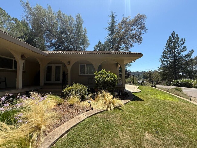 Building Photo - Beautiful Lake View Home for Rent in Lake of the Pines 3 Bed | 2.5 Bath | 1,775 Sq Ft