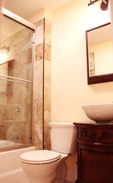 Building Photo - 48 N Champlain St