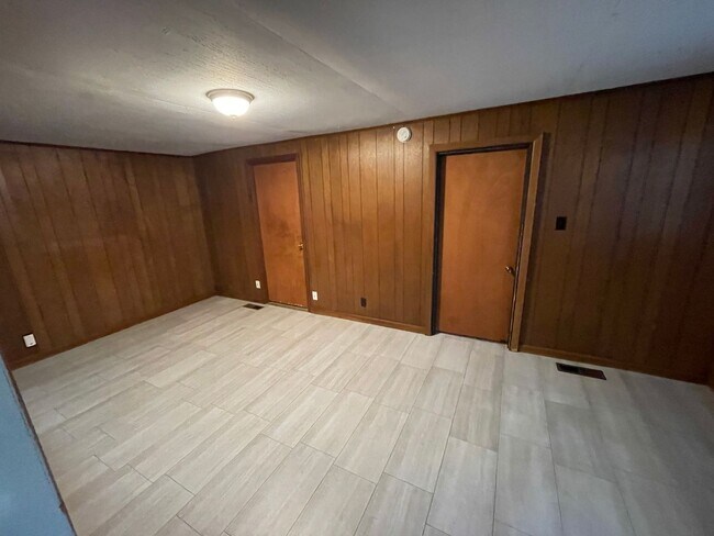 Building Photo - LEASING FOR AUGUST 2026