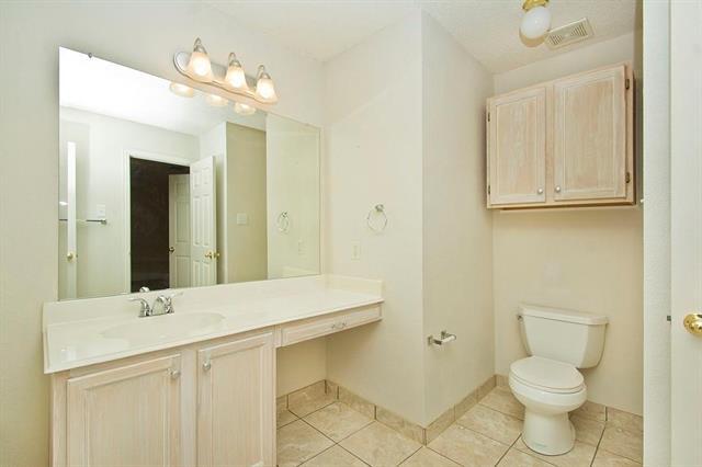 Building Photo - 5025 Boxwood Ln