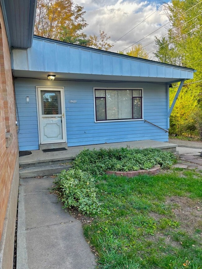 Building Photo - Chic One-Bedroom Getaway in Golden – Comfort, Style & Colorado Adventure!