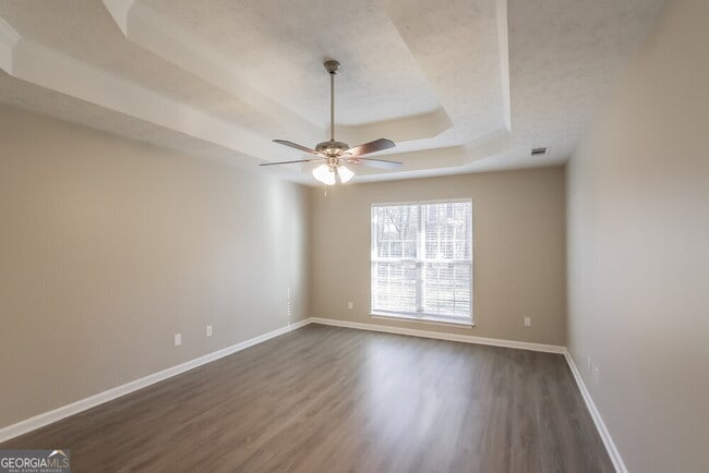 Building Photo - 492 Clearwater Way